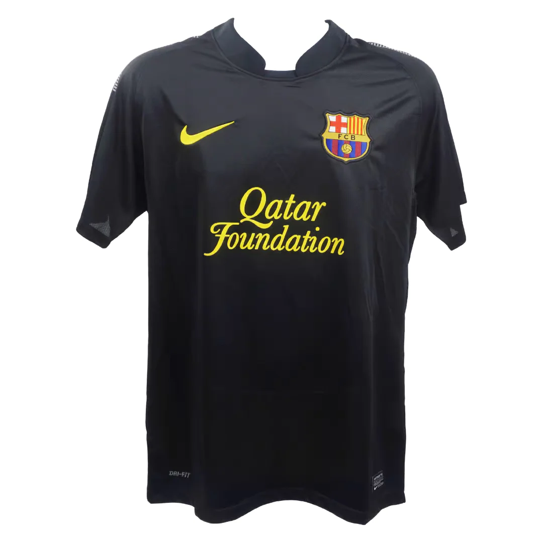 David Villa Signed FC Barcelona Away Soccer Jersey #7 with Beckett Witness - Image 4