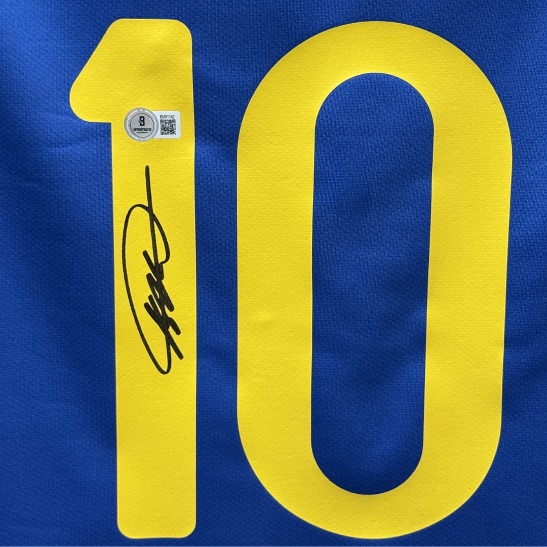 Framed Ricardo Kaka Signed Brazil FC Away Soccer Jersey #10 with Beckett COA - Image 2