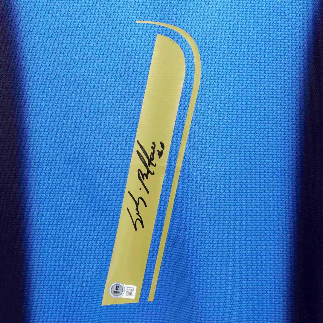 Gianluigi Buffon Signed Italy FC Home Soccer Jersey #1 with Beckett Witness - Image 2