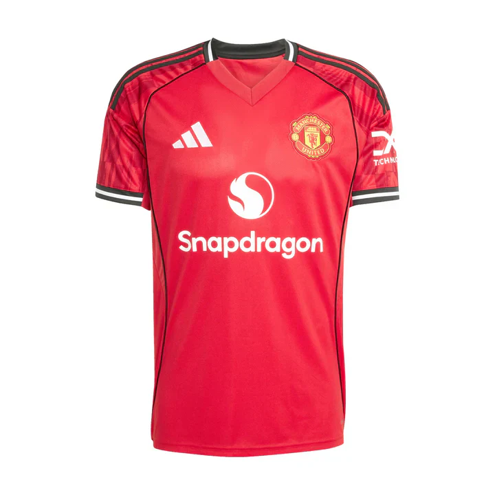 Matheus Cunha Signed Manchester United Home Soccer Jersey #10 with Beckett COA - Image 4