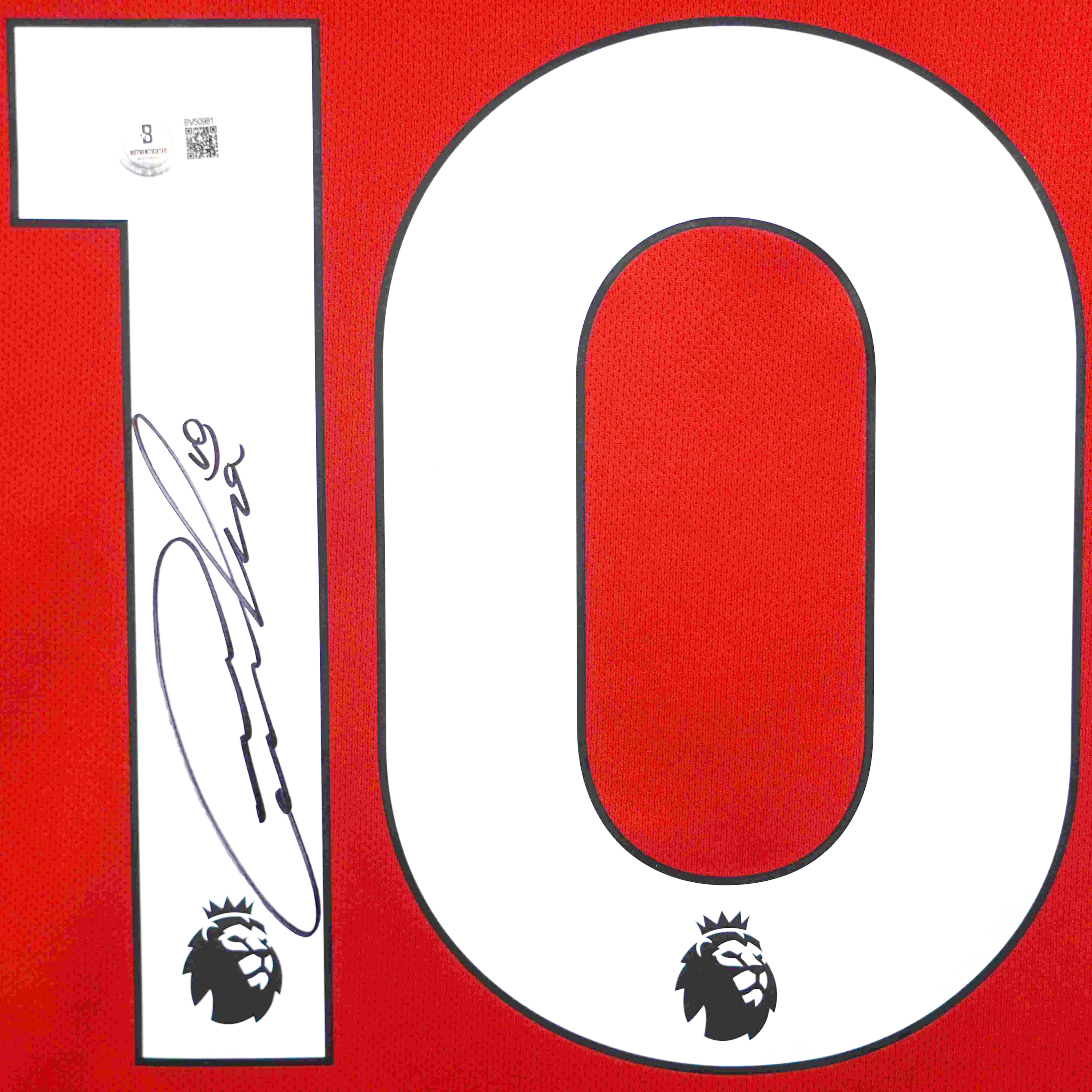 Matheus Cunha Signed Manchester United Home Soccer Jersey #10 with Beckett COA - Image 2