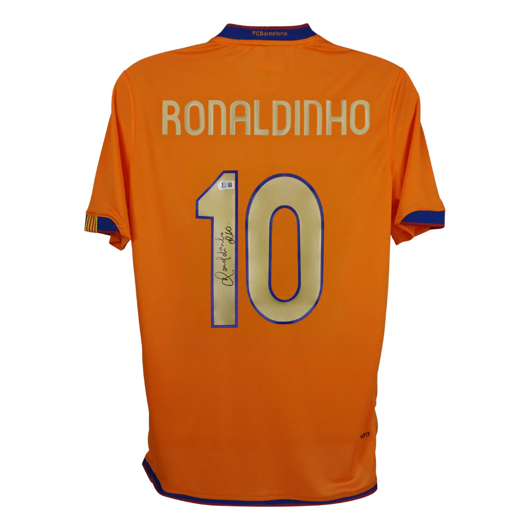 Framed Ronaldinho Signed FC Barcelona Away Soccer Jersey #10 with Beckett COA - Image 3