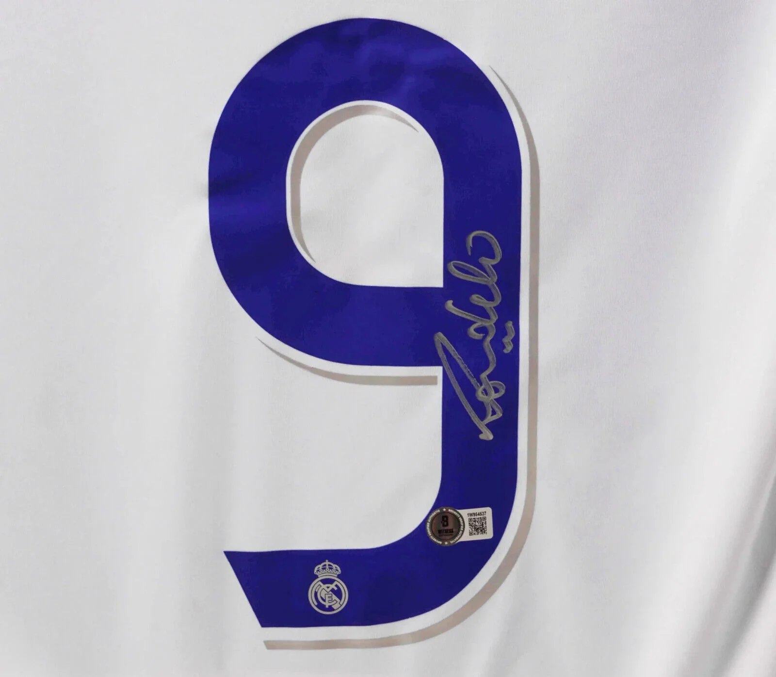 Framed Ronaldo Nazario Signed Real Madrid Home Soccer Jersey #9 with Beckett Witness - Image 2