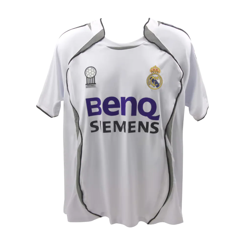 Framed Ronaldo Nazario Signed Real Madrid Home Soccer Jersey #9 with Beckett Witness - Image 4