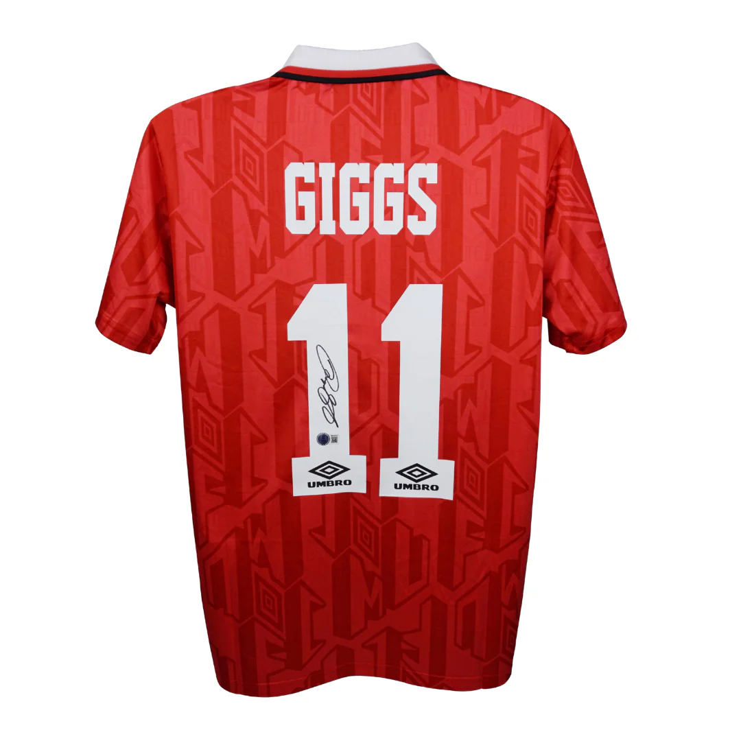 Framed Ryan Giggs Signed Manchester United Home Soccer Jersey #11 with Beckett Witness - Image 3