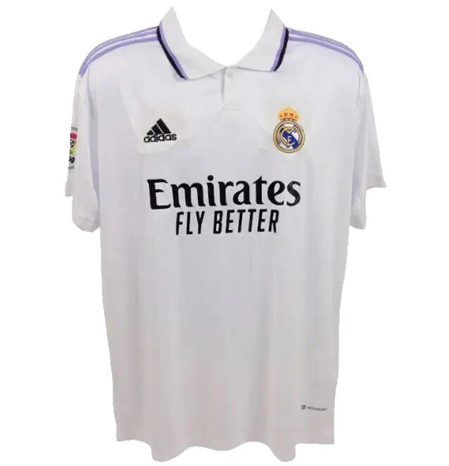 Framed Vinicius Jr Signed Real Madrid Home Soccer Jersey #20 with Beckett COA - Image 4