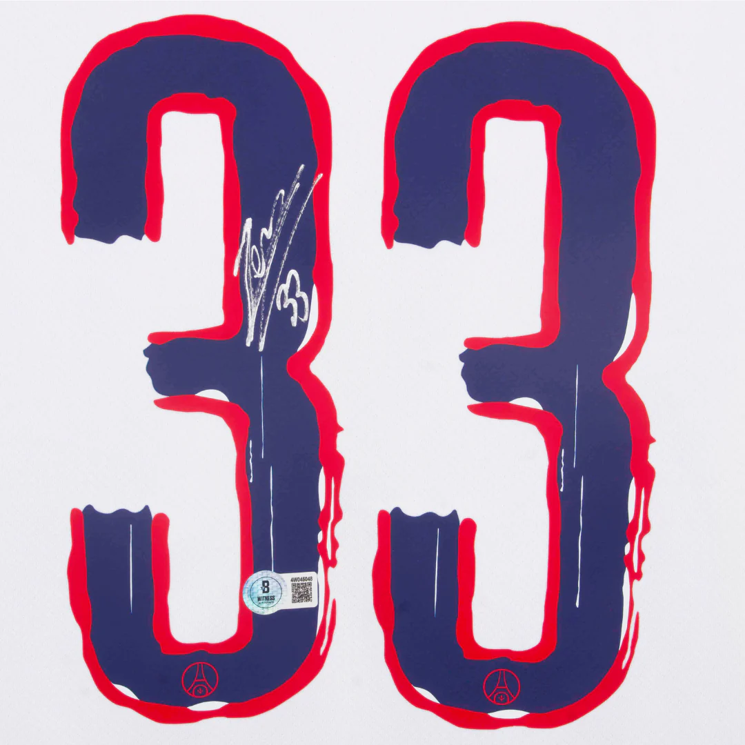 Framed Warren Zaire-Emery Signed PSG Away Soccer Jersey #33 with Beckett Witness - Image 2